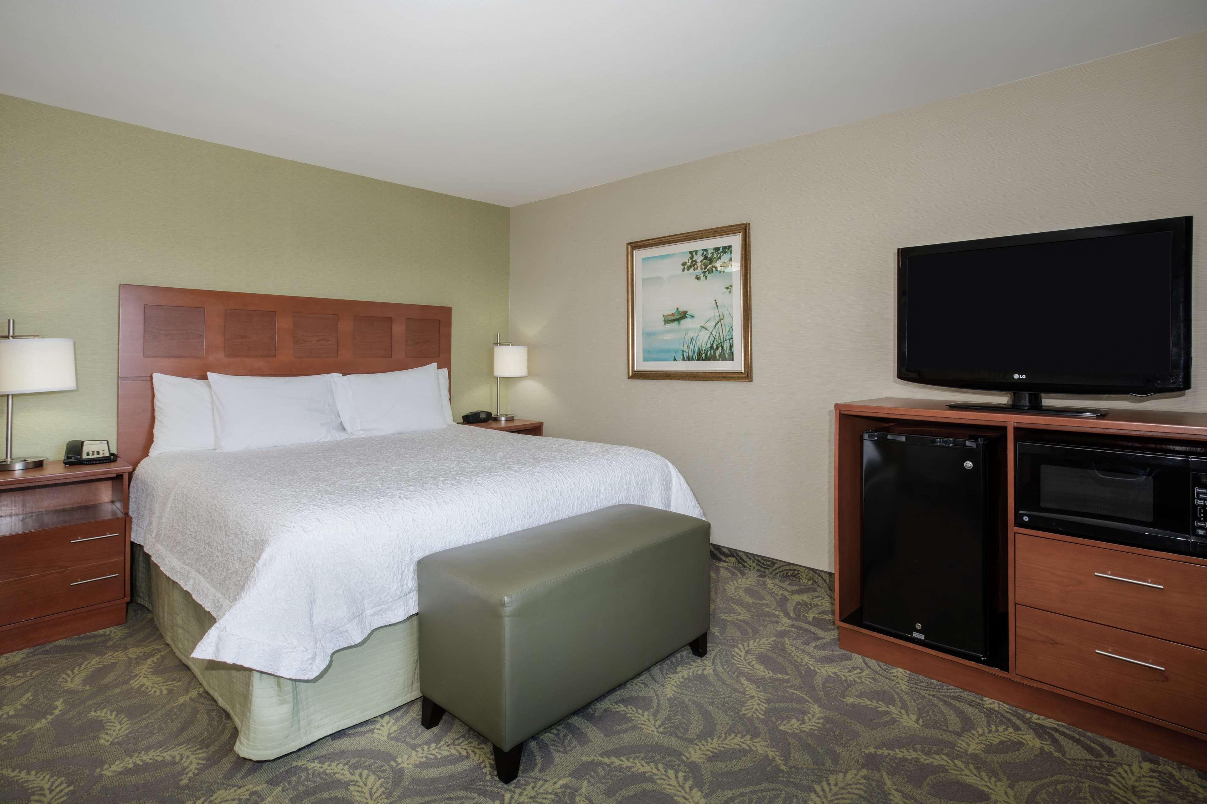 Hampton Inn & Suites Astoria Eksteriør billede