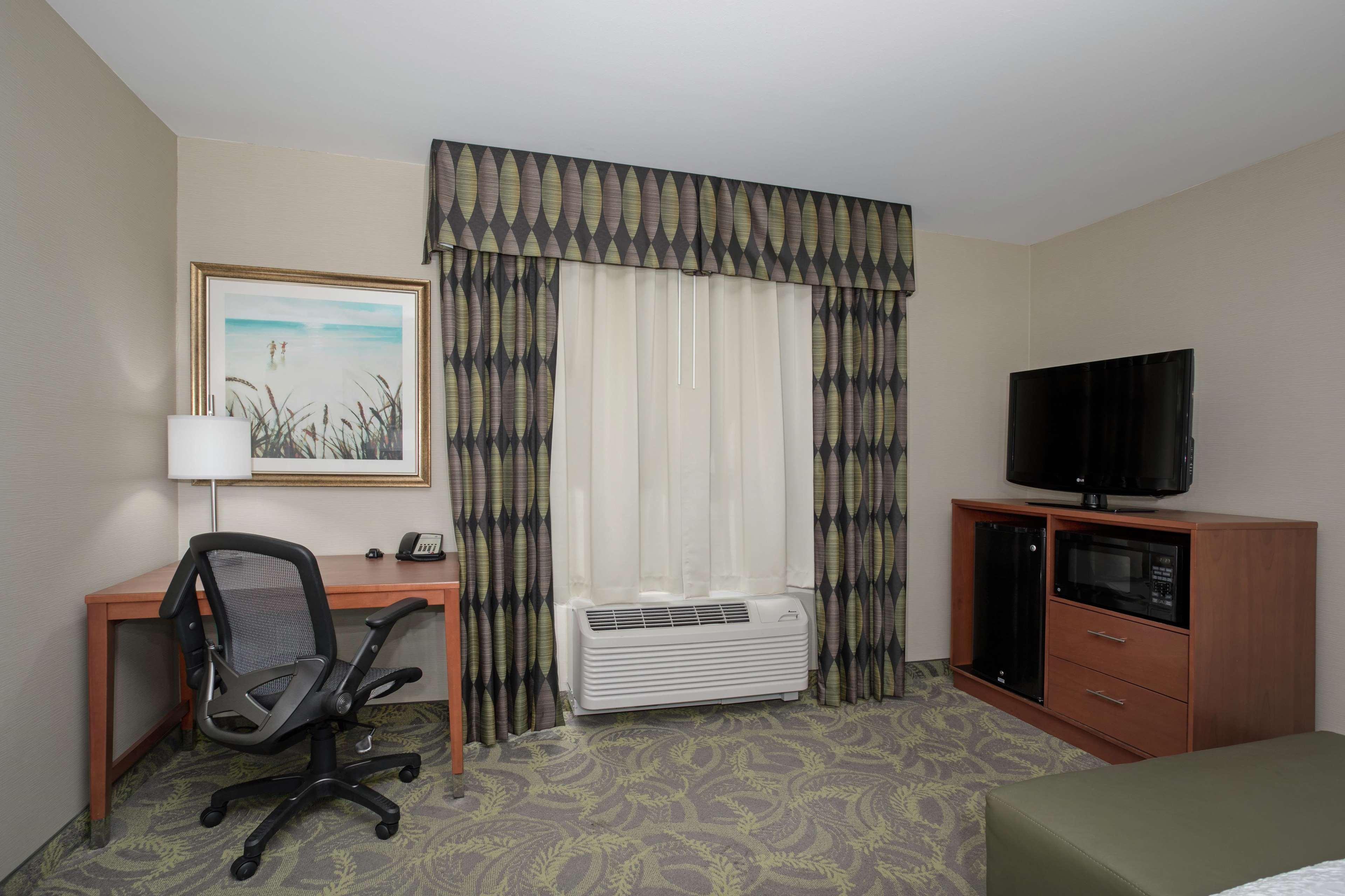 Hampton Inn & Suites Astoria Eksteriør billede