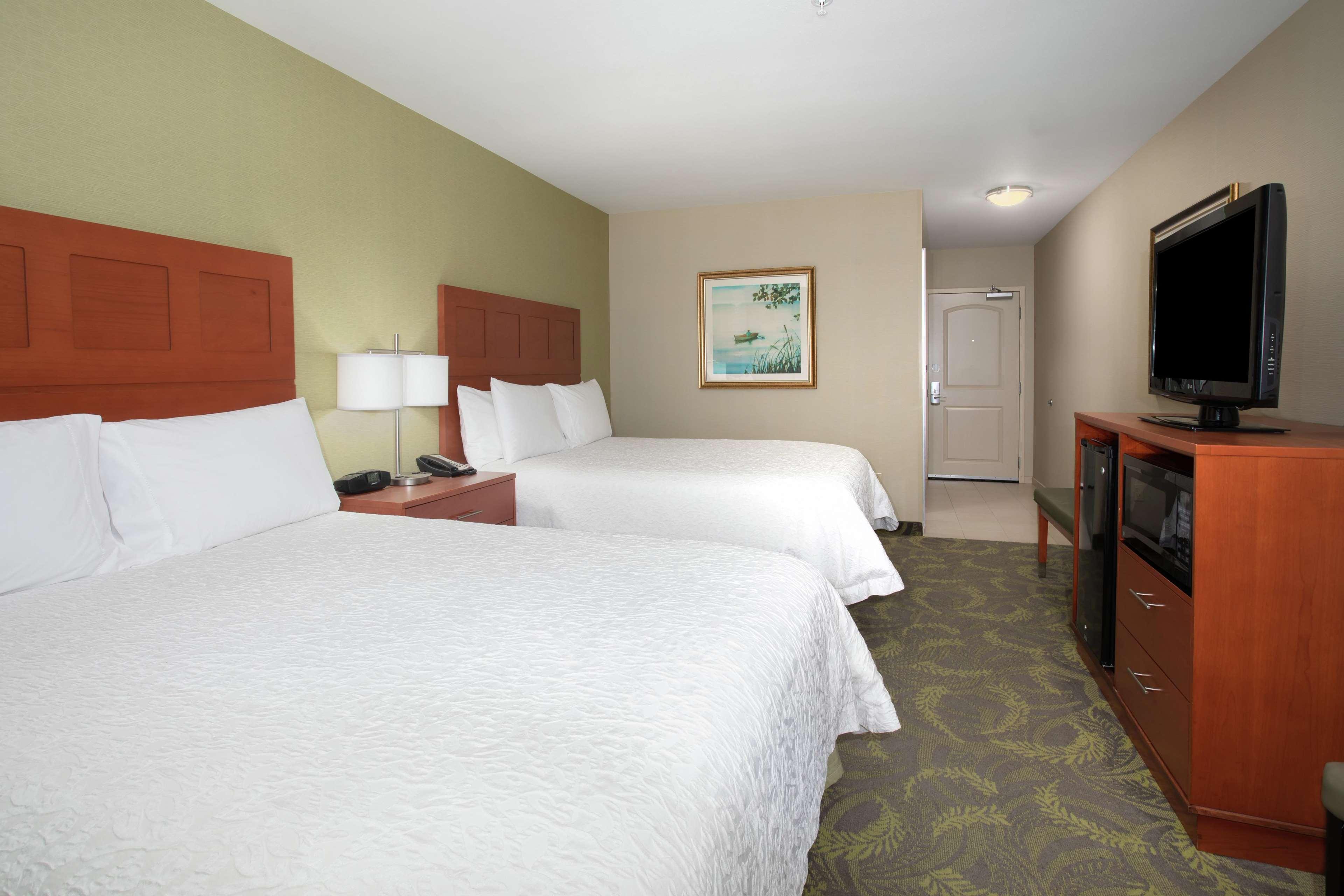 Hampton Inn & Suites Astoria Eksteriør billede