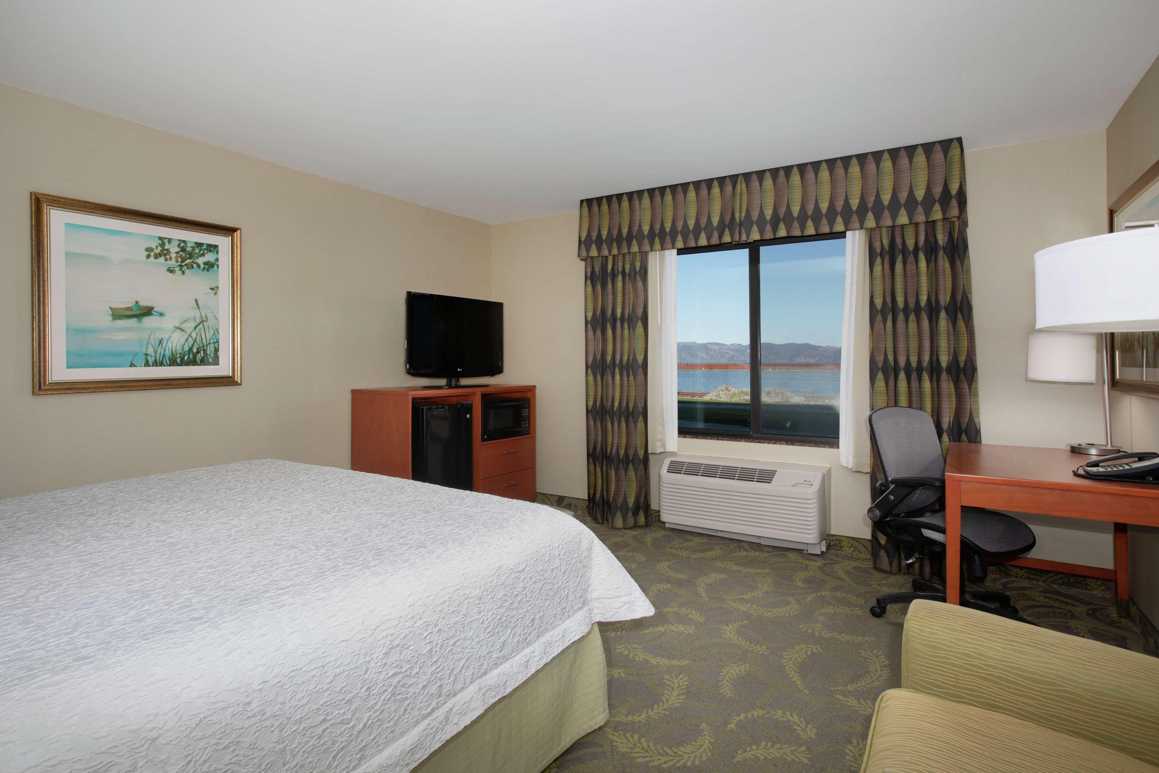 Hampton Inn & Suites Astoria Eksteriør billede