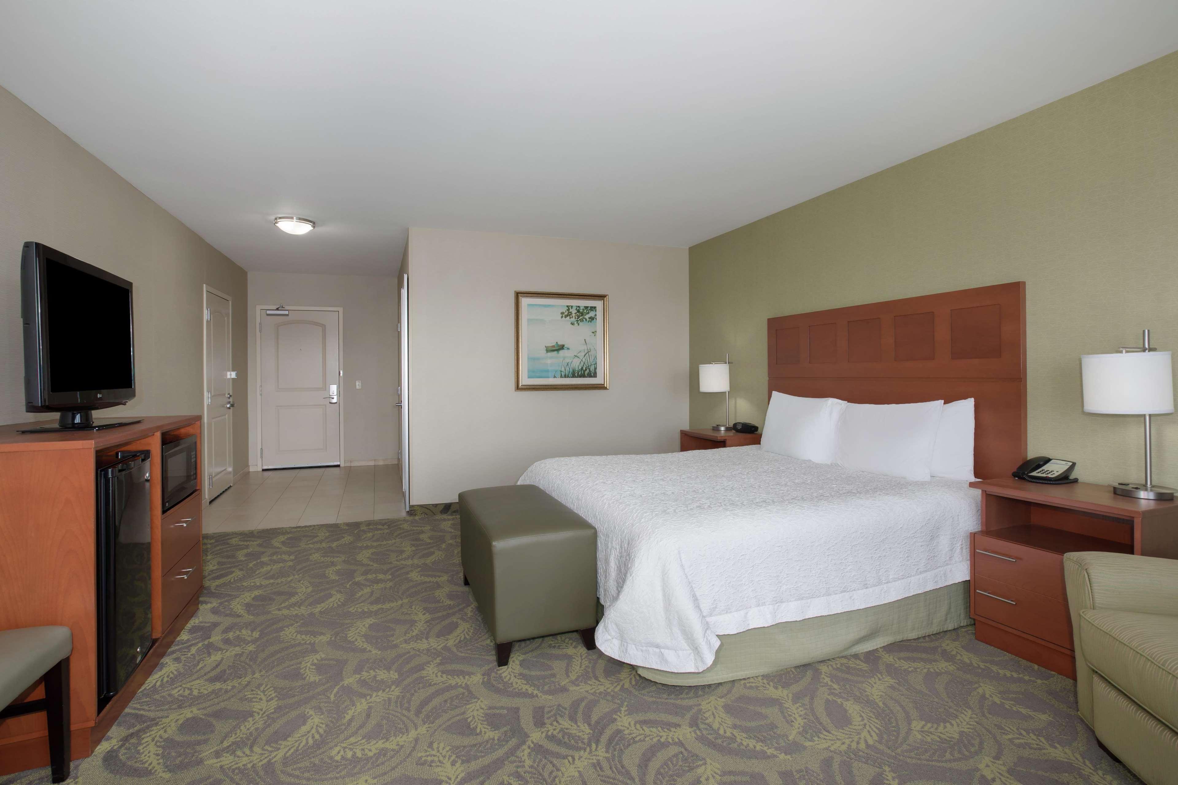Hampton Inn & Suites Astoria Eksteriør billede