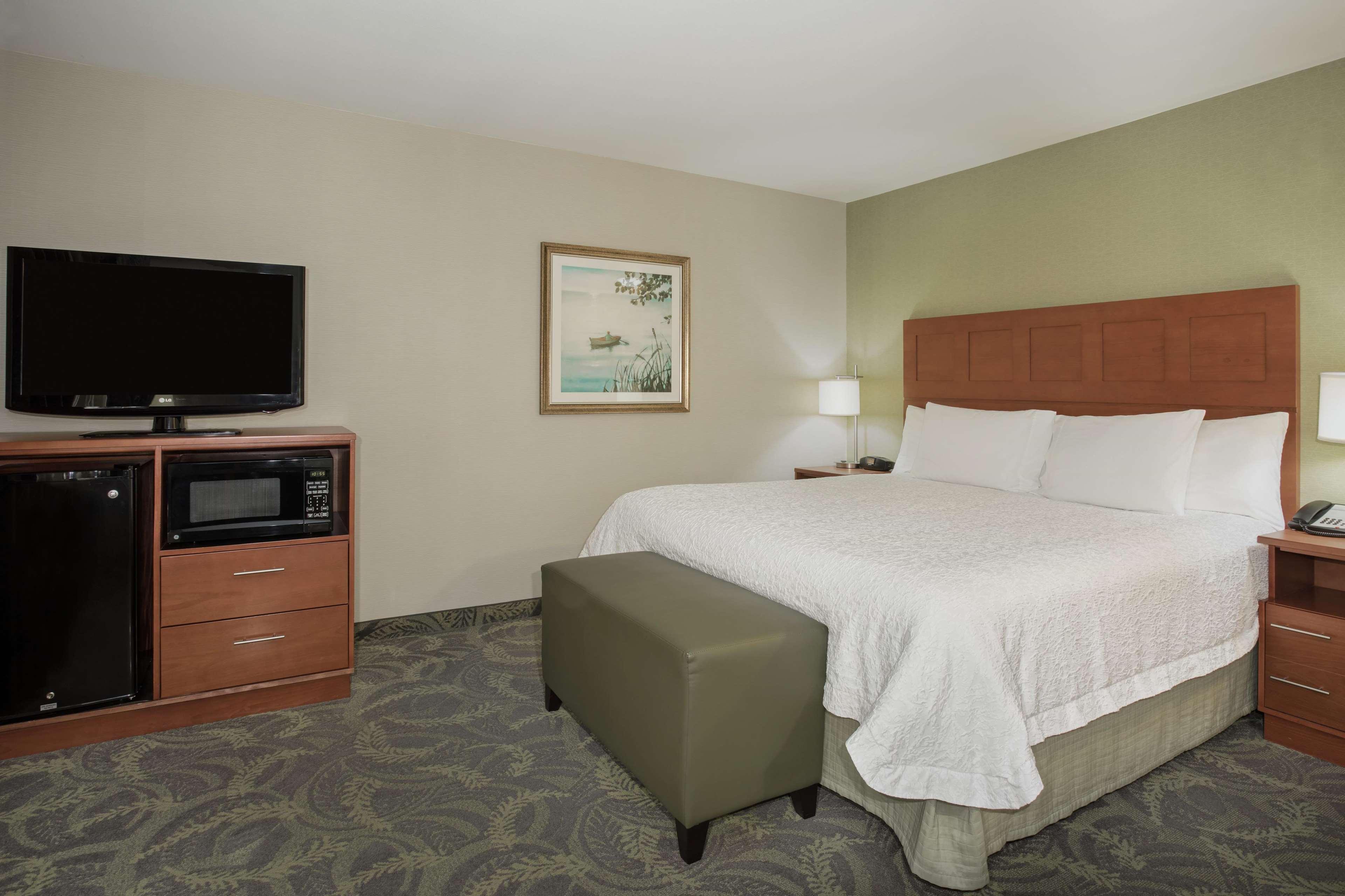 Hampton Inn & Suites Astoria Eksteriør billede