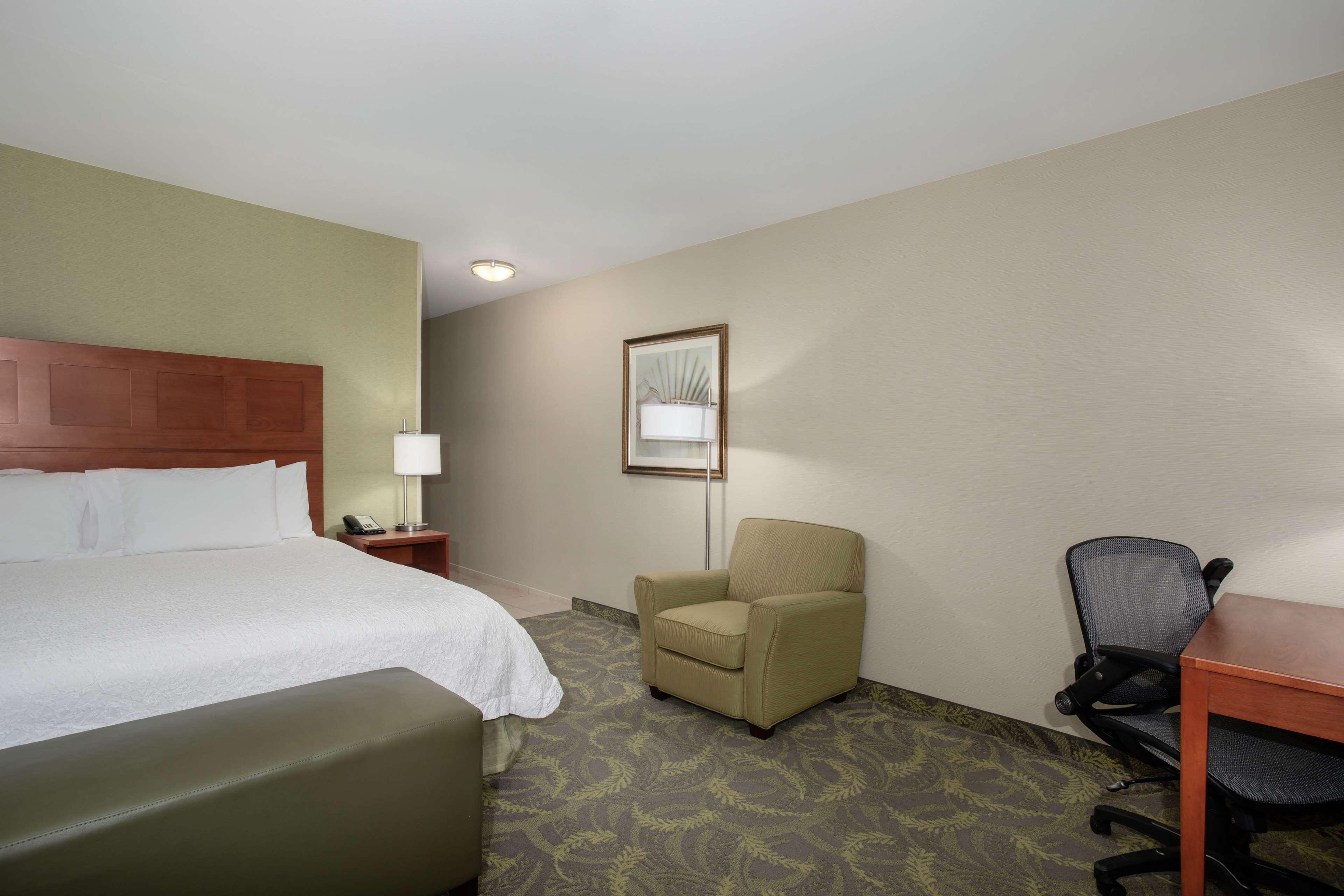 Hampton Inn & Suites Astoria Eksteriør billede
