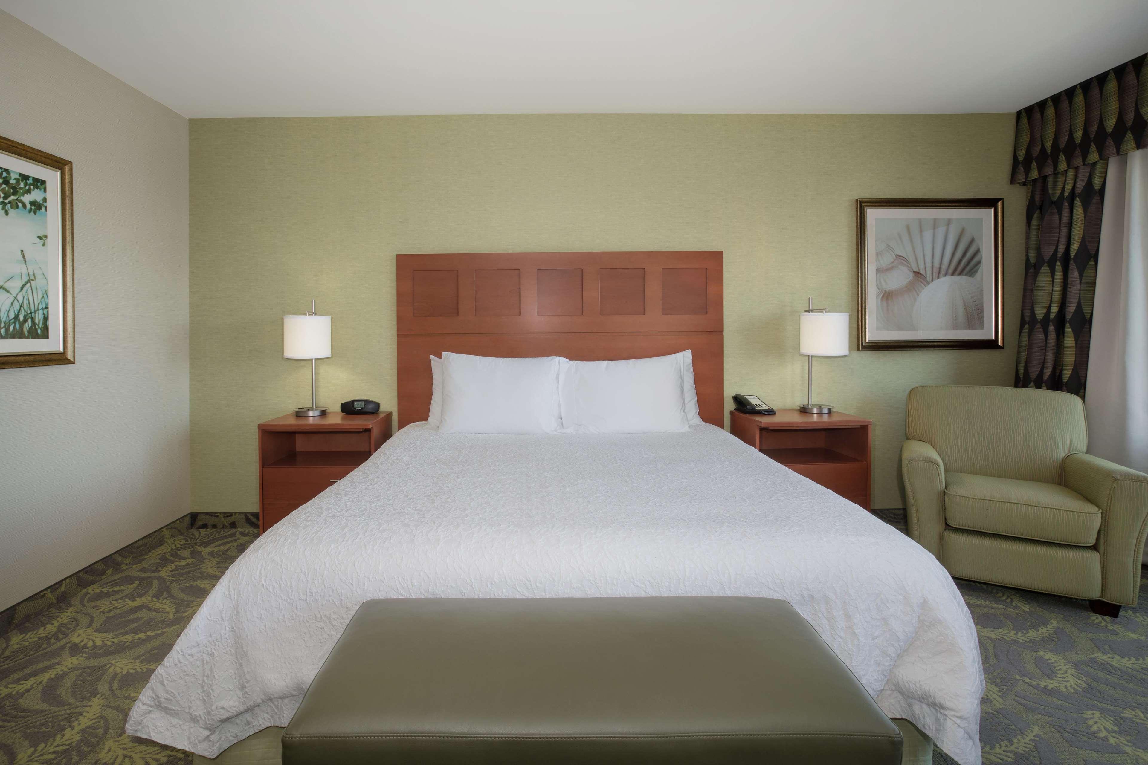 Hampton Inn & Suites Astoria Eksteriør billede