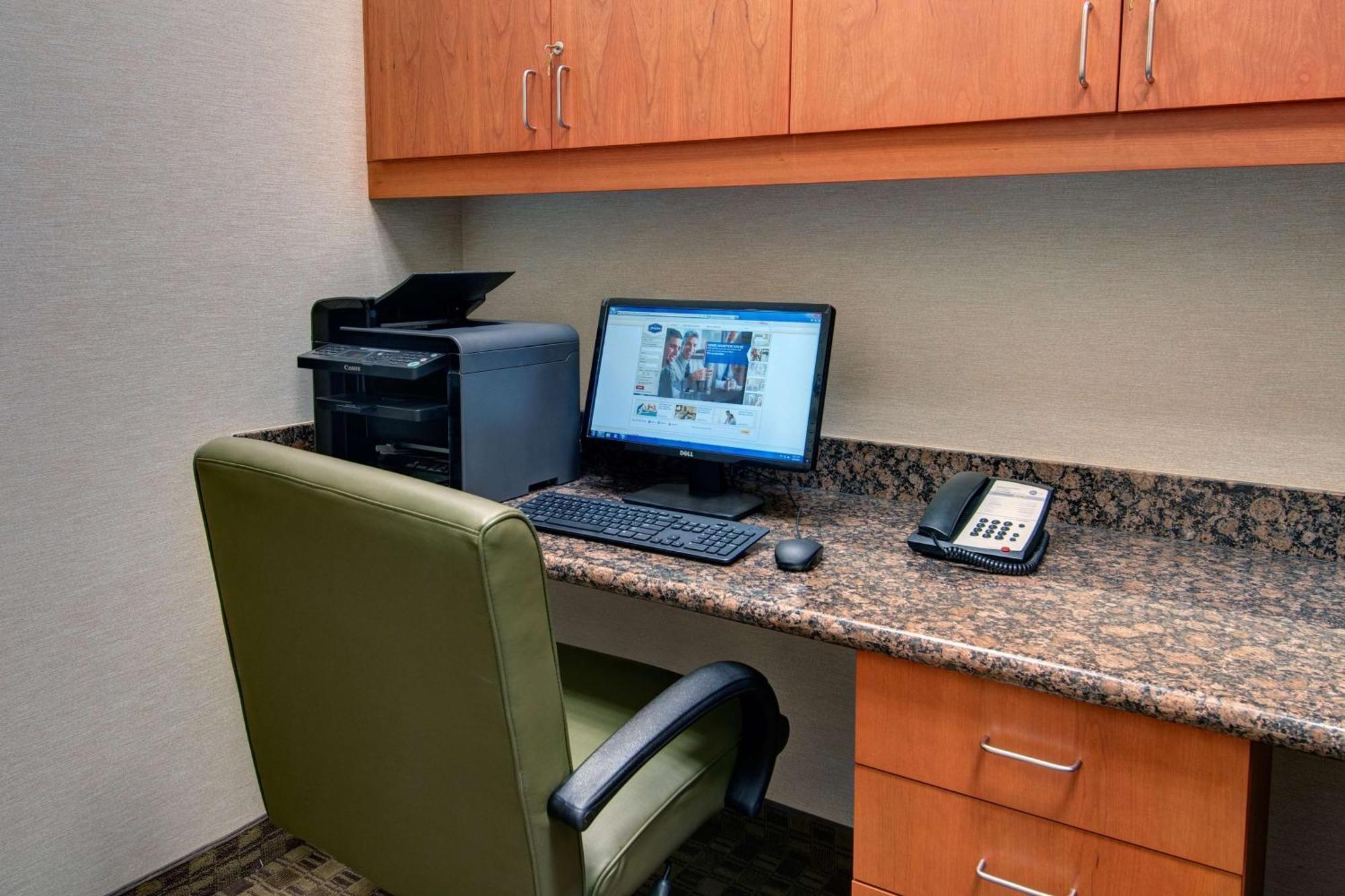 Hampton Inn & Suites Astoria Eksteriør billede
